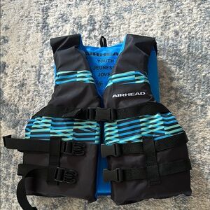 Airhead Youth Life Vest with Blue Accents